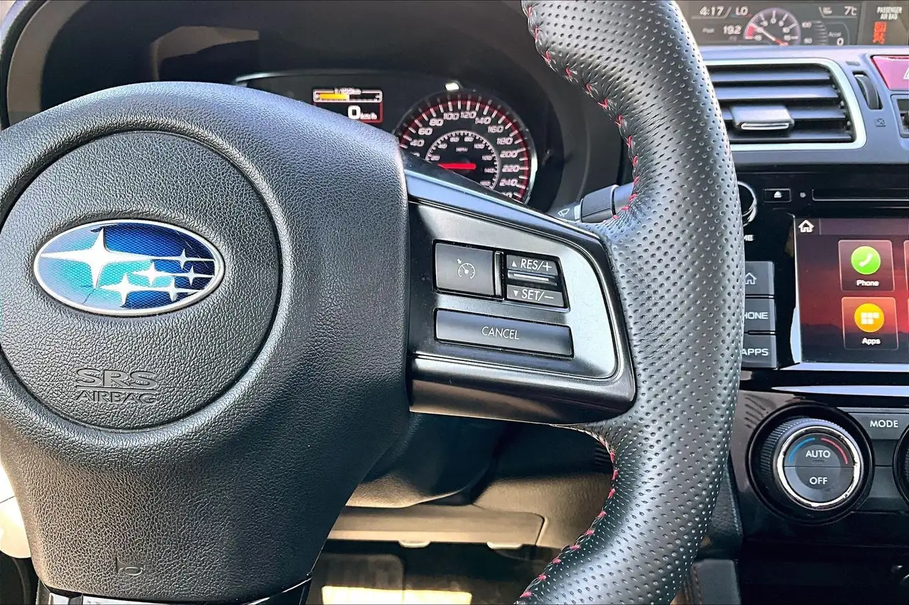 Subaru WRX снимка Subaru WRX