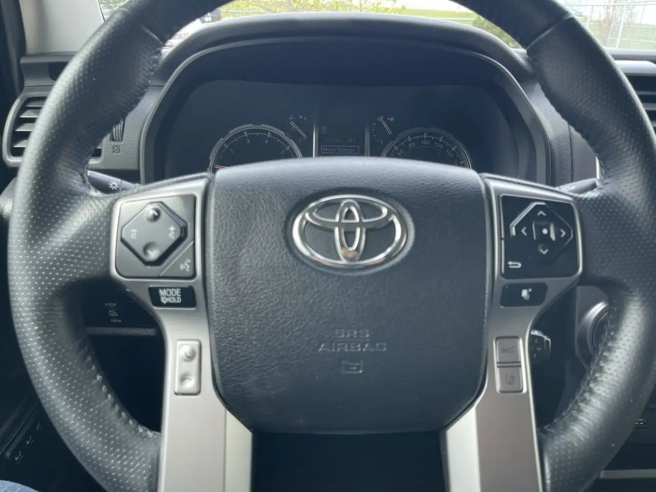 Toyota 4-Runner снимка Toyota 4-Runner