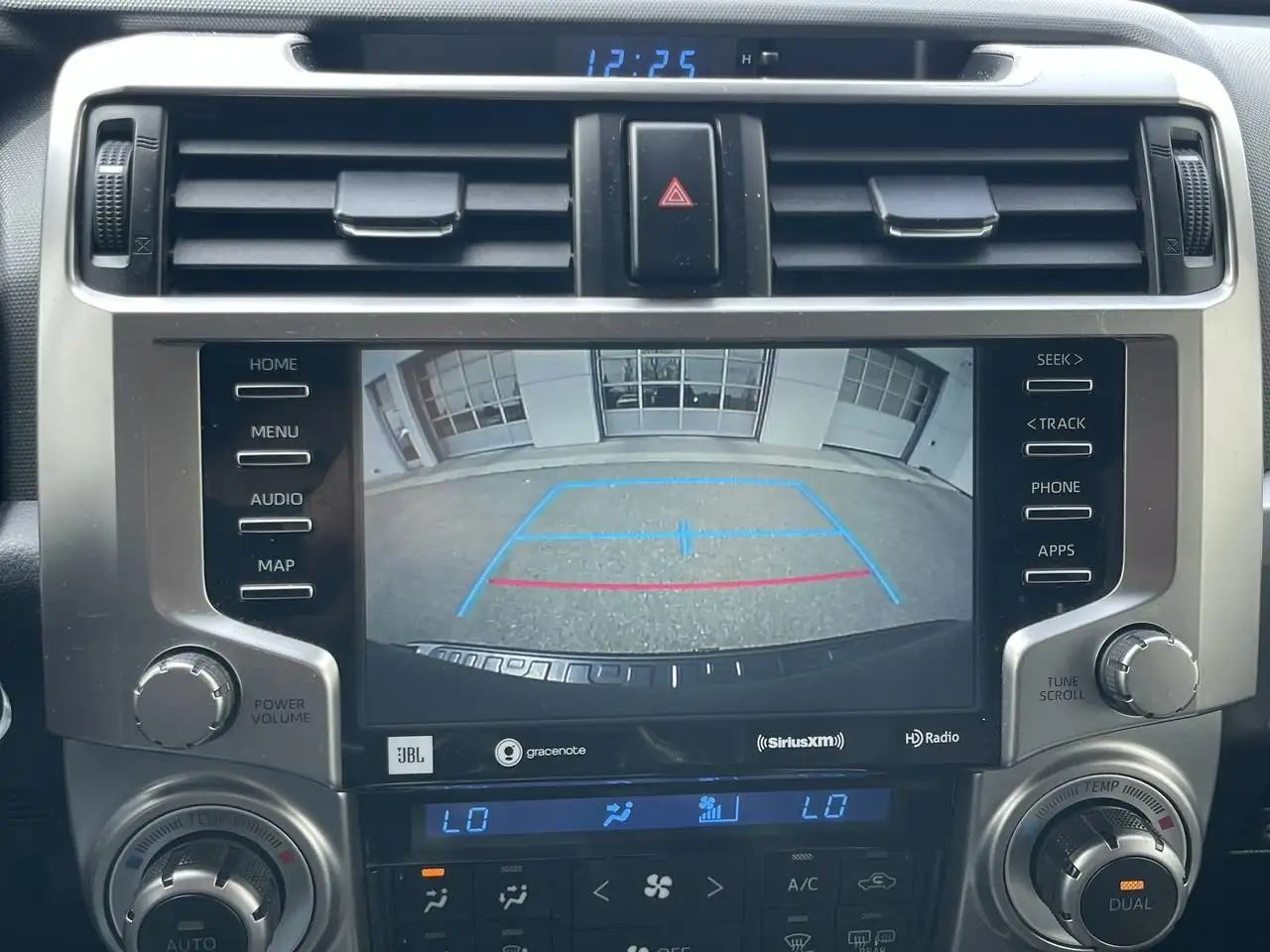Toyota 4-Runner снимка Toyota 4-Runner