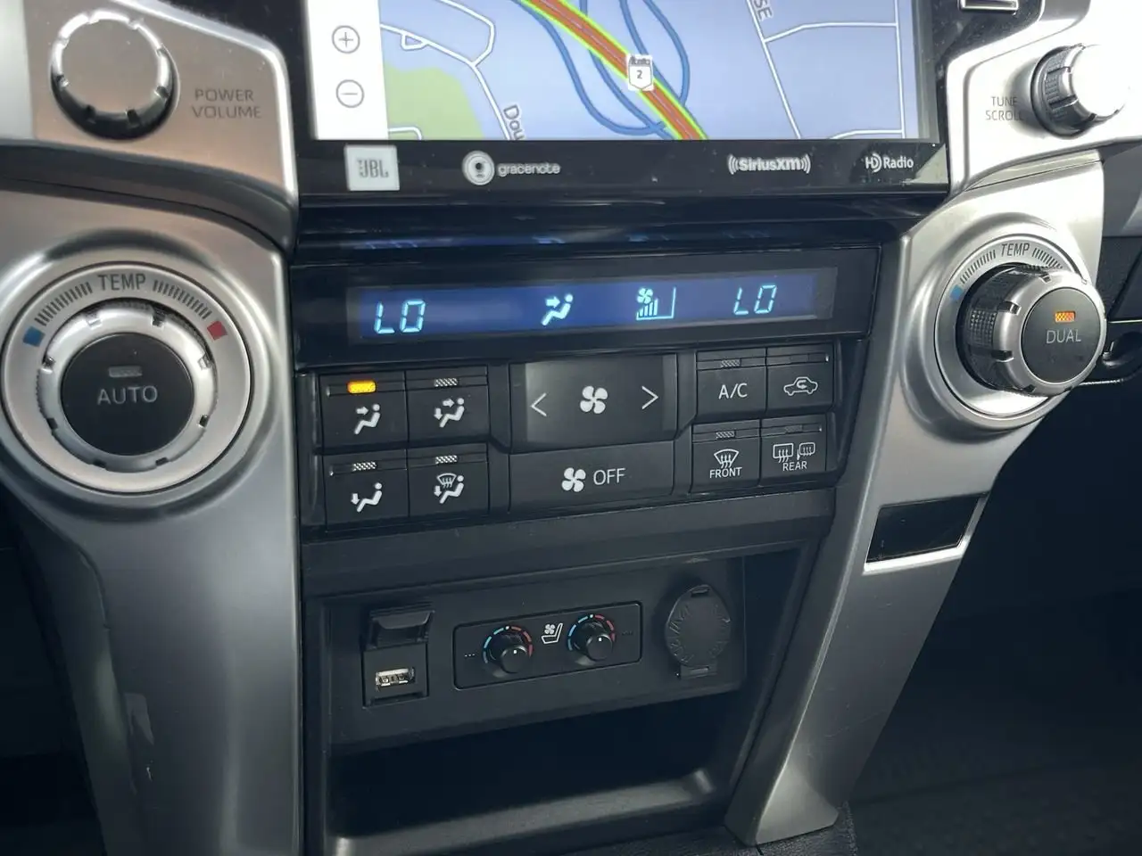 Toyota 4-Runner снимка Toyota 4-Runner