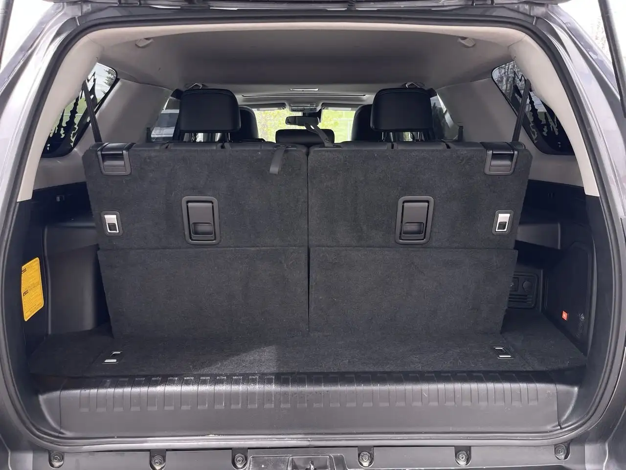 Toyota 4-Runner снимка Toyota 4-Runner