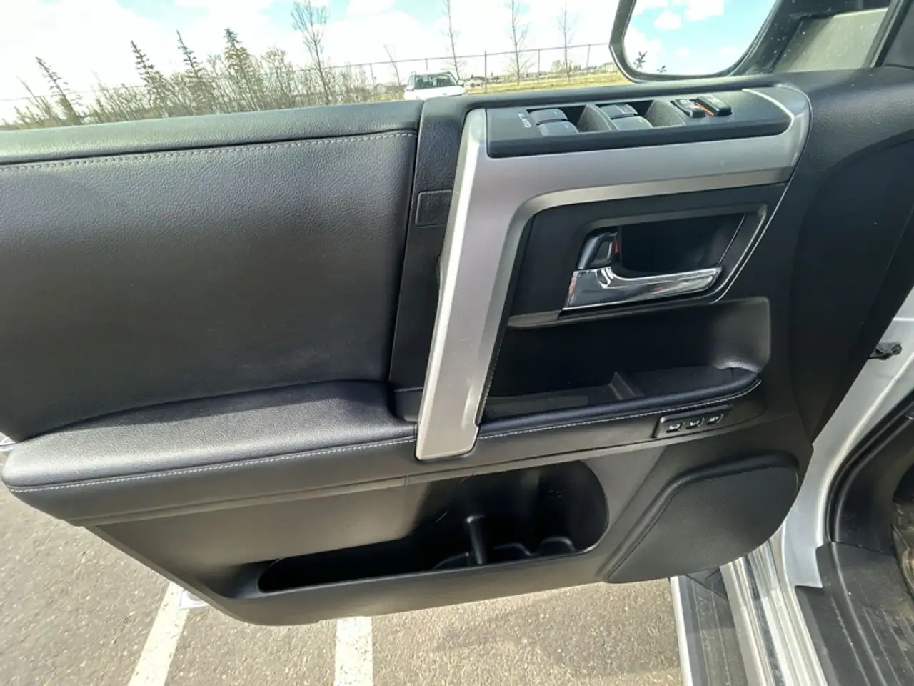 Toyota 4-Runner снимка Toyota 4-Runner