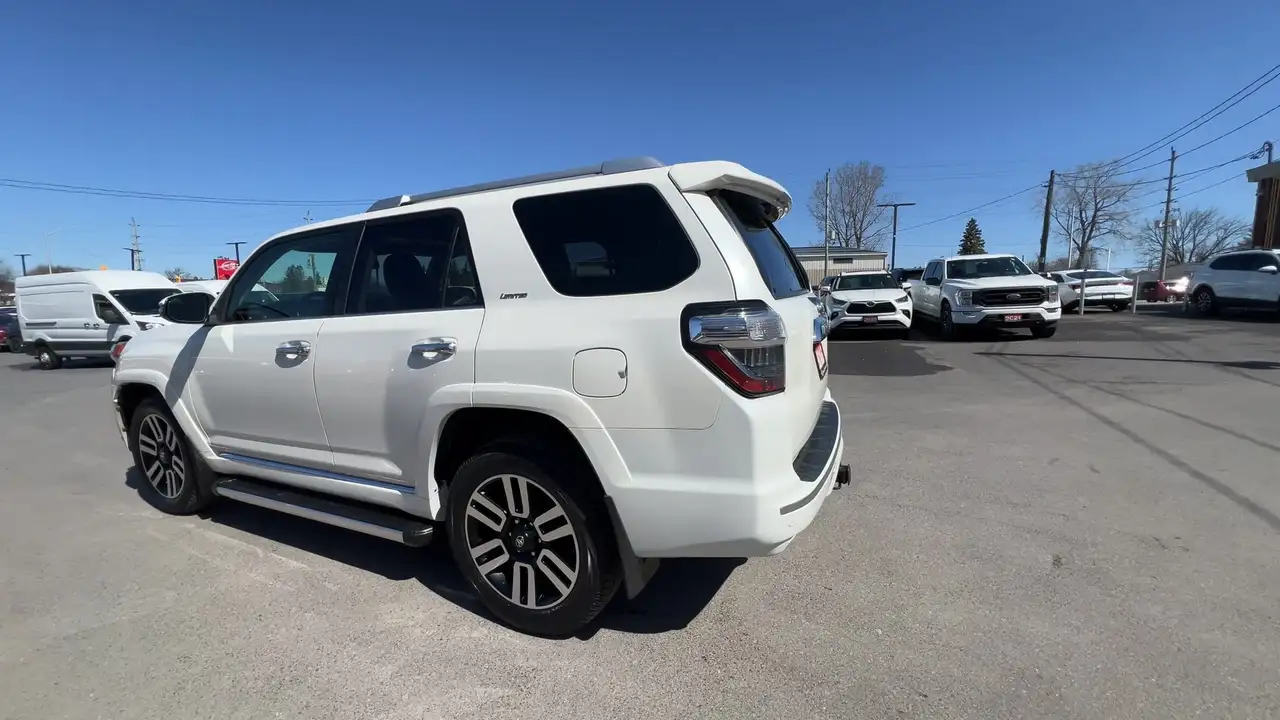 Toyota 4-Runner снимка Toyota 4-Runner