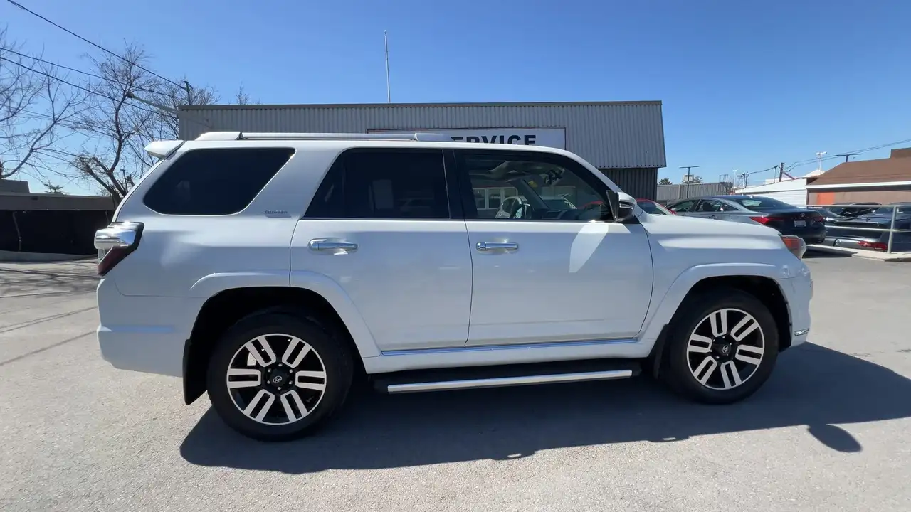Toyota 4-Runner снимка Toyota 4-Runner