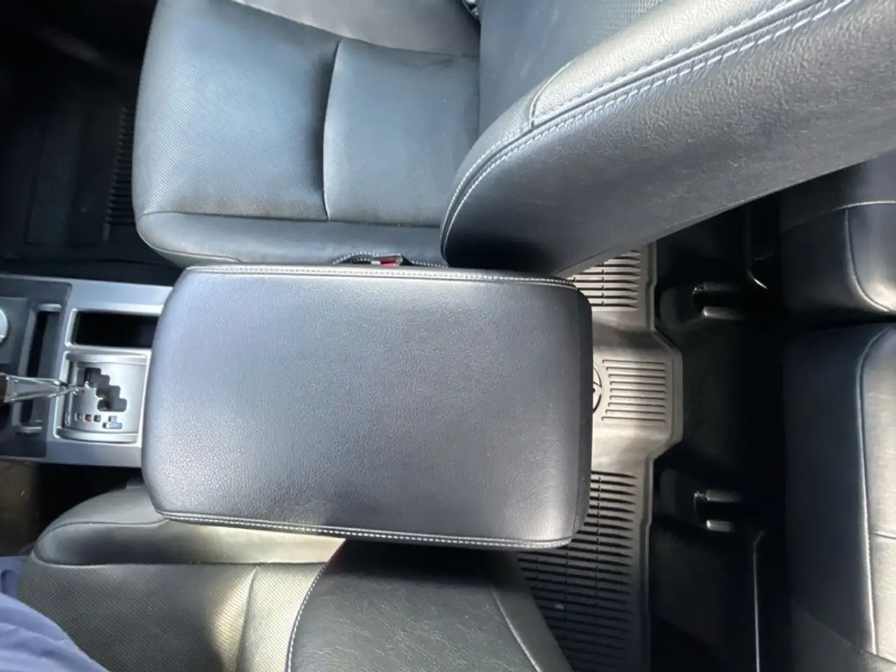 Toyota 4-Runner снимка Toyota 4-Runner