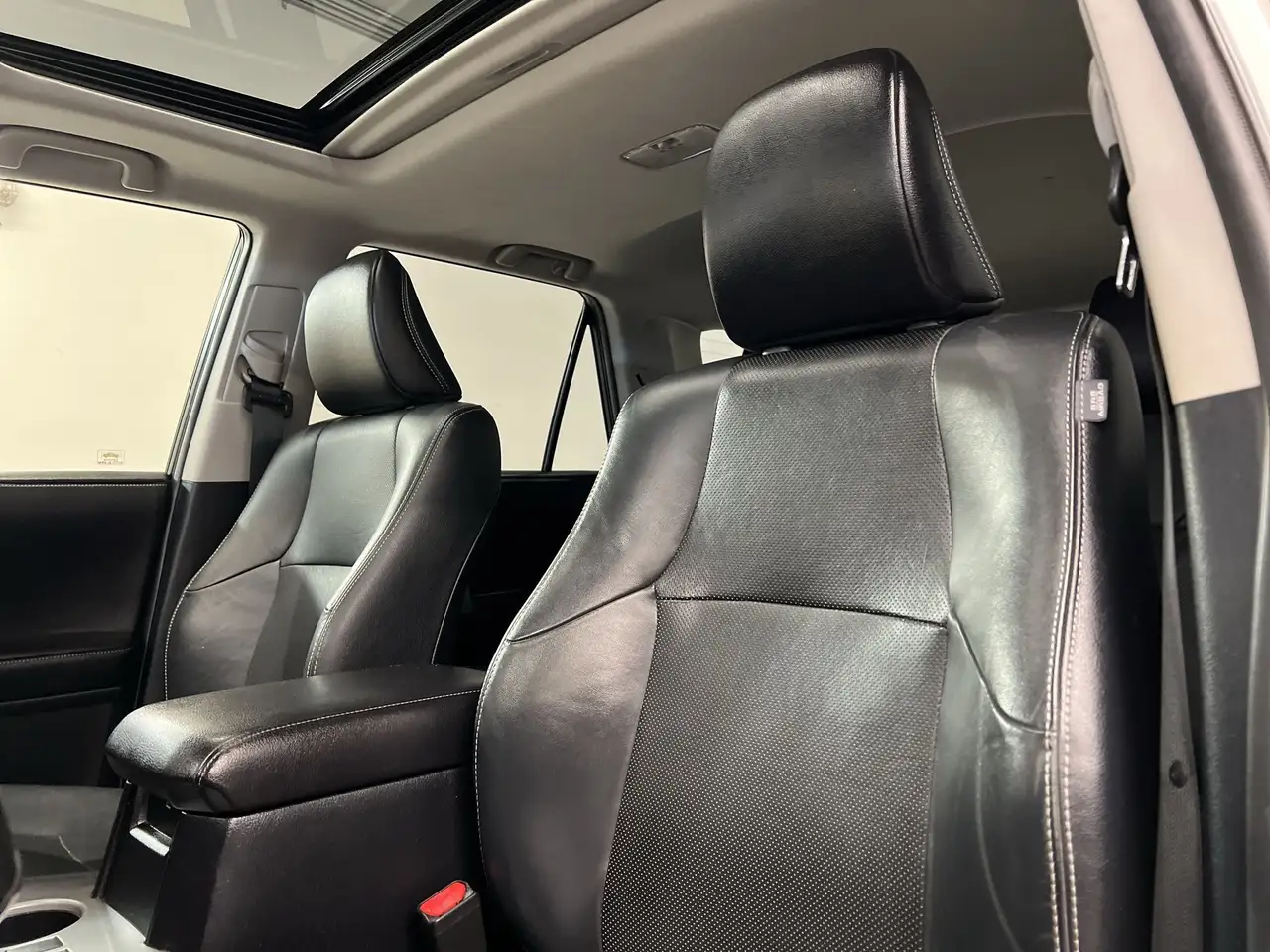 Toyota 4-Runner снимка Toyota 4-Runner