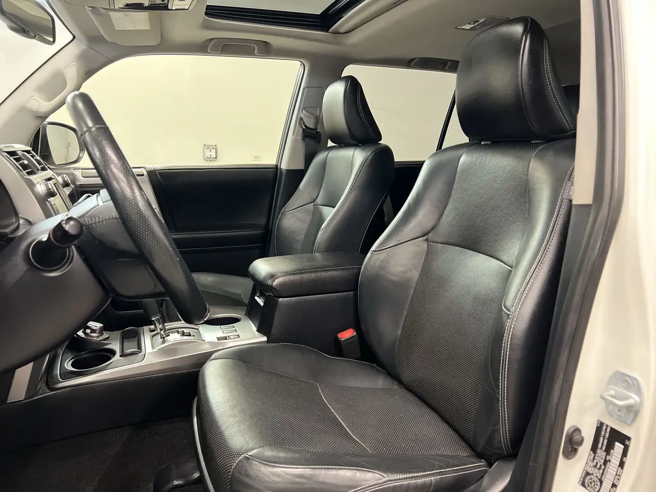Toyota 4-Runner снимка Toyota 4-Runner