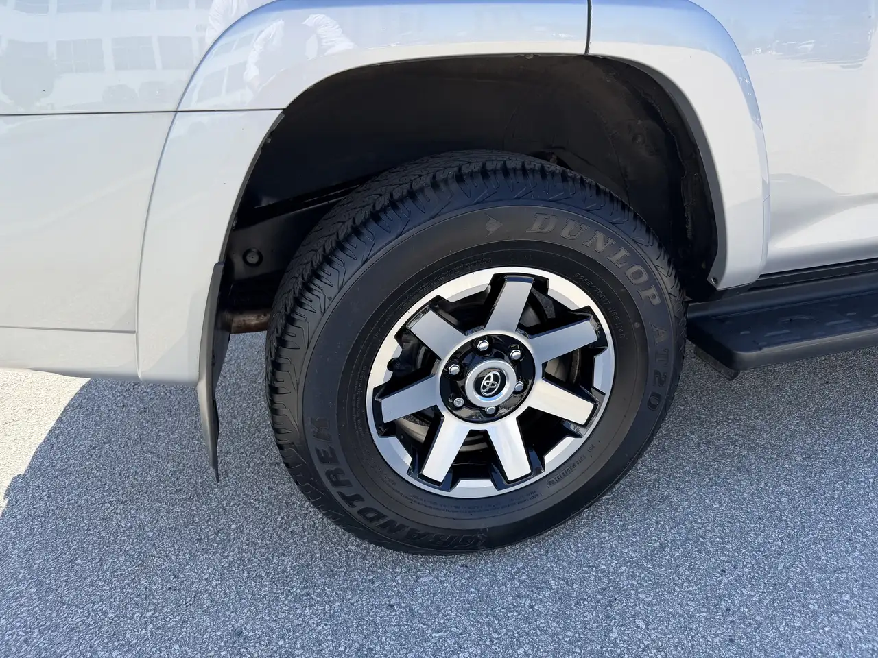 Toyota 4-Runner снимка Toyota 4-Runner