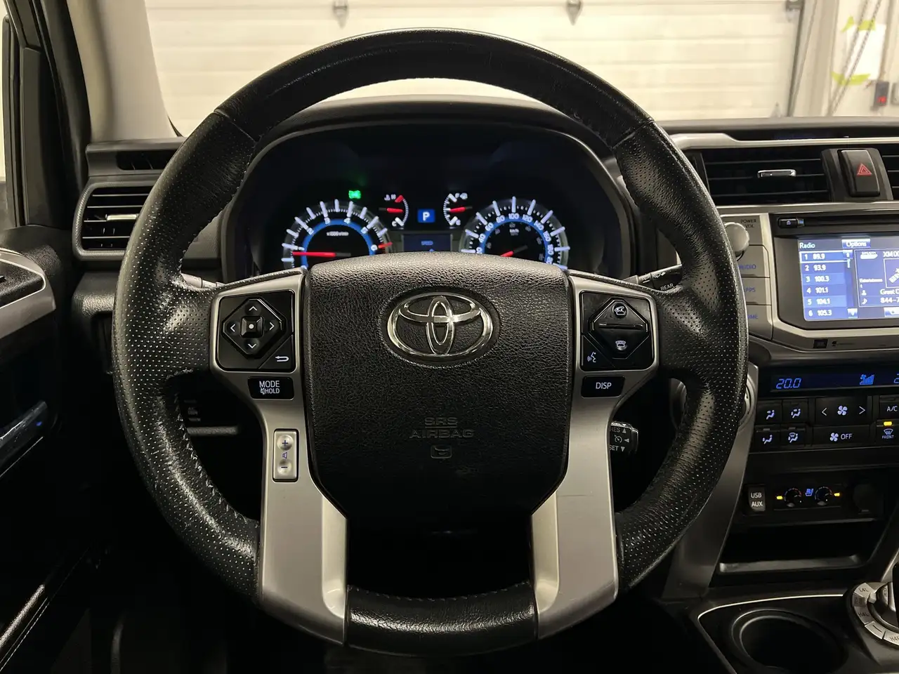 Toyota 4-Runner снимка Toyota 4-Runner