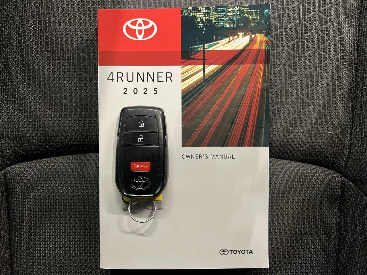 Toyota 4-Runner снимка Toyota 4-Runner