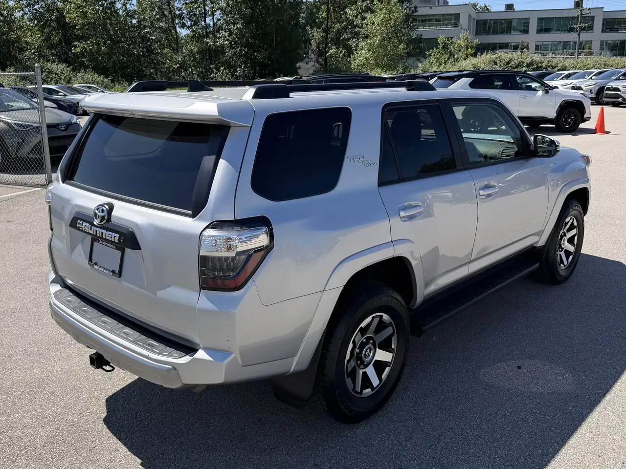 Toyota 4-Runner снимка Toyota 4-Runner