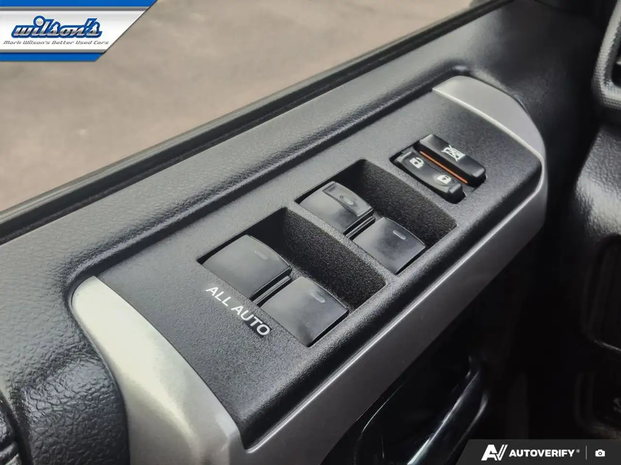 Toyota 4-Runner снимка Toyota 4-Runner