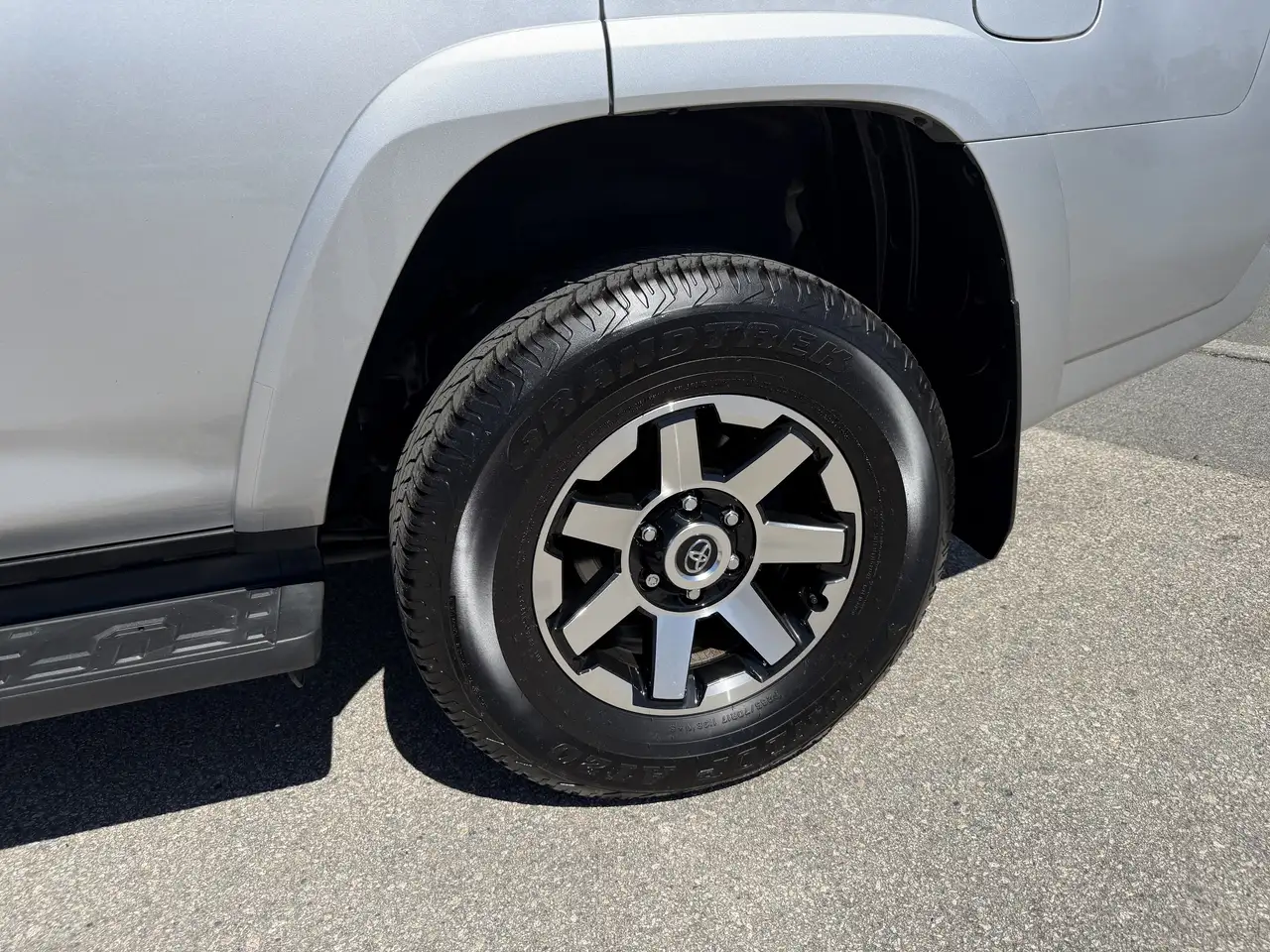 Toyota 4-Runner снимка Toyota 4-Runner
