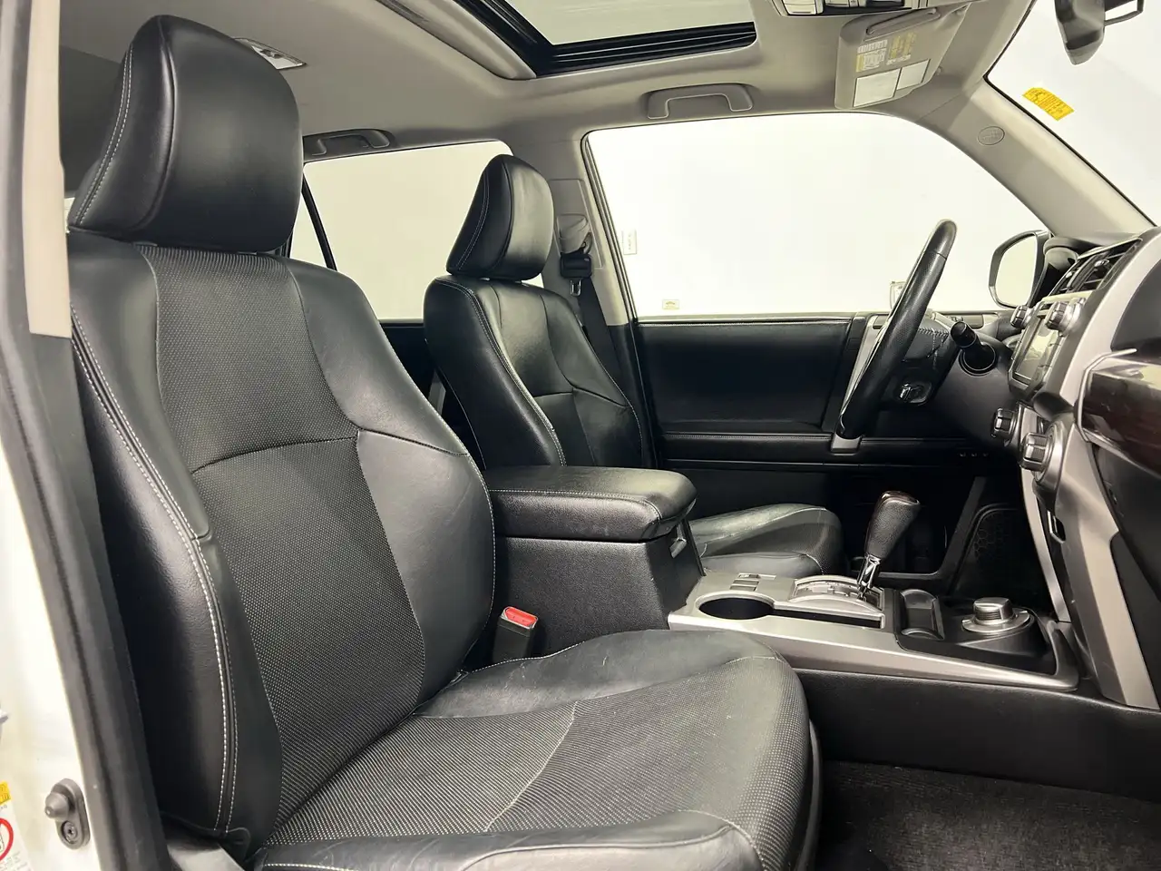 Toyota 4-Runner снимка Toyota 4-Runner