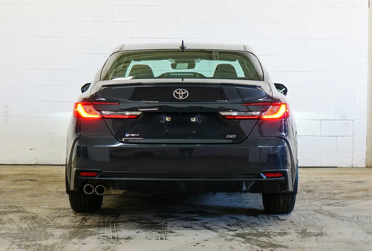 Toyota Camry снимка Toyota Camry