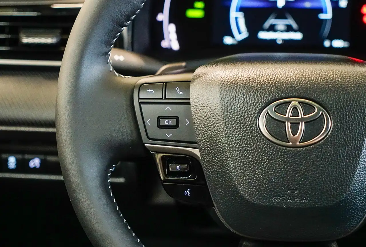 Toyota Camry снимка Toyota Camry