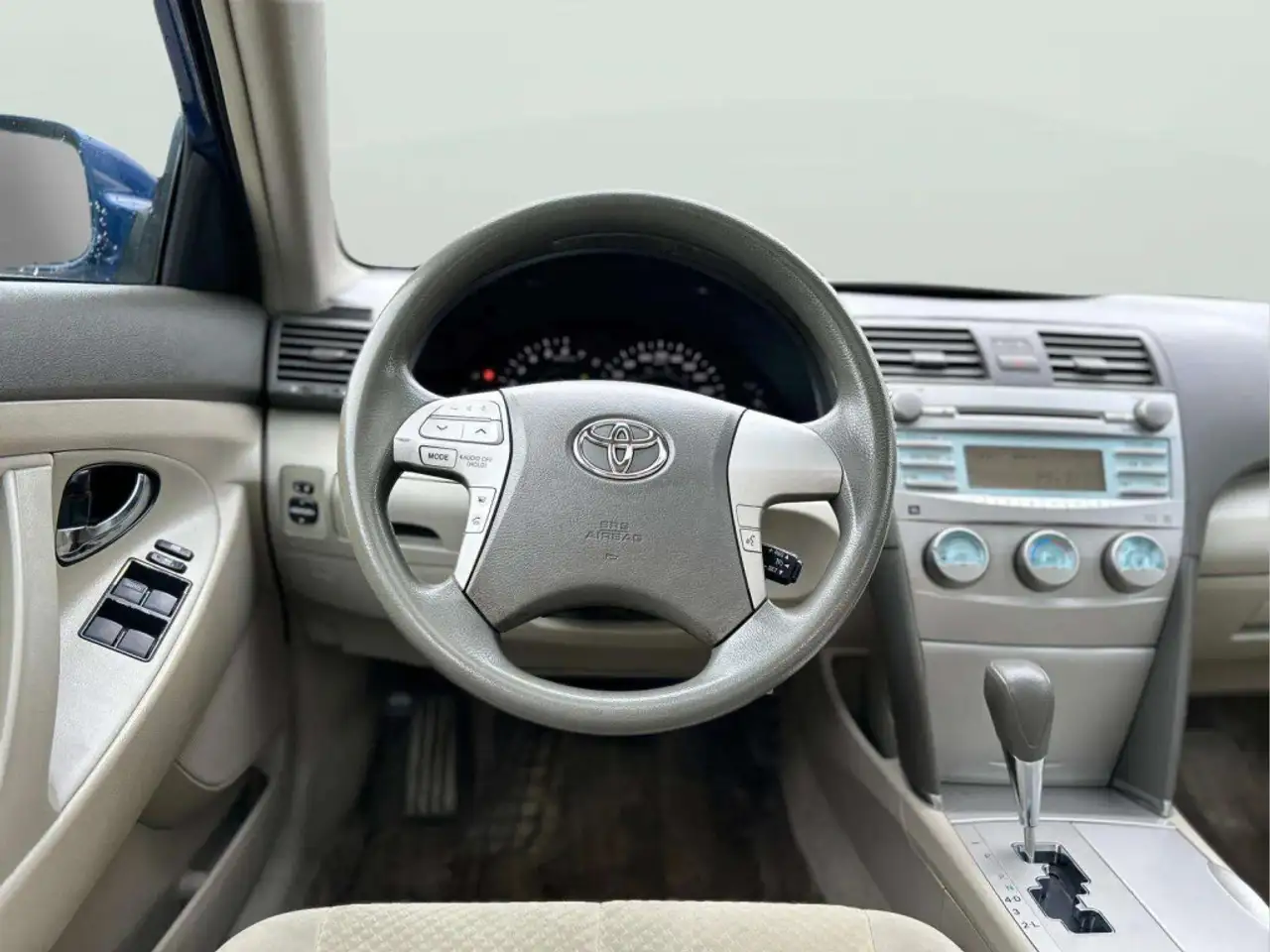 Toyota Camry снимка Toyota Camry