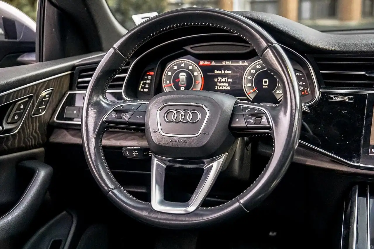 Audi Q8 fotografie Audi Q8
