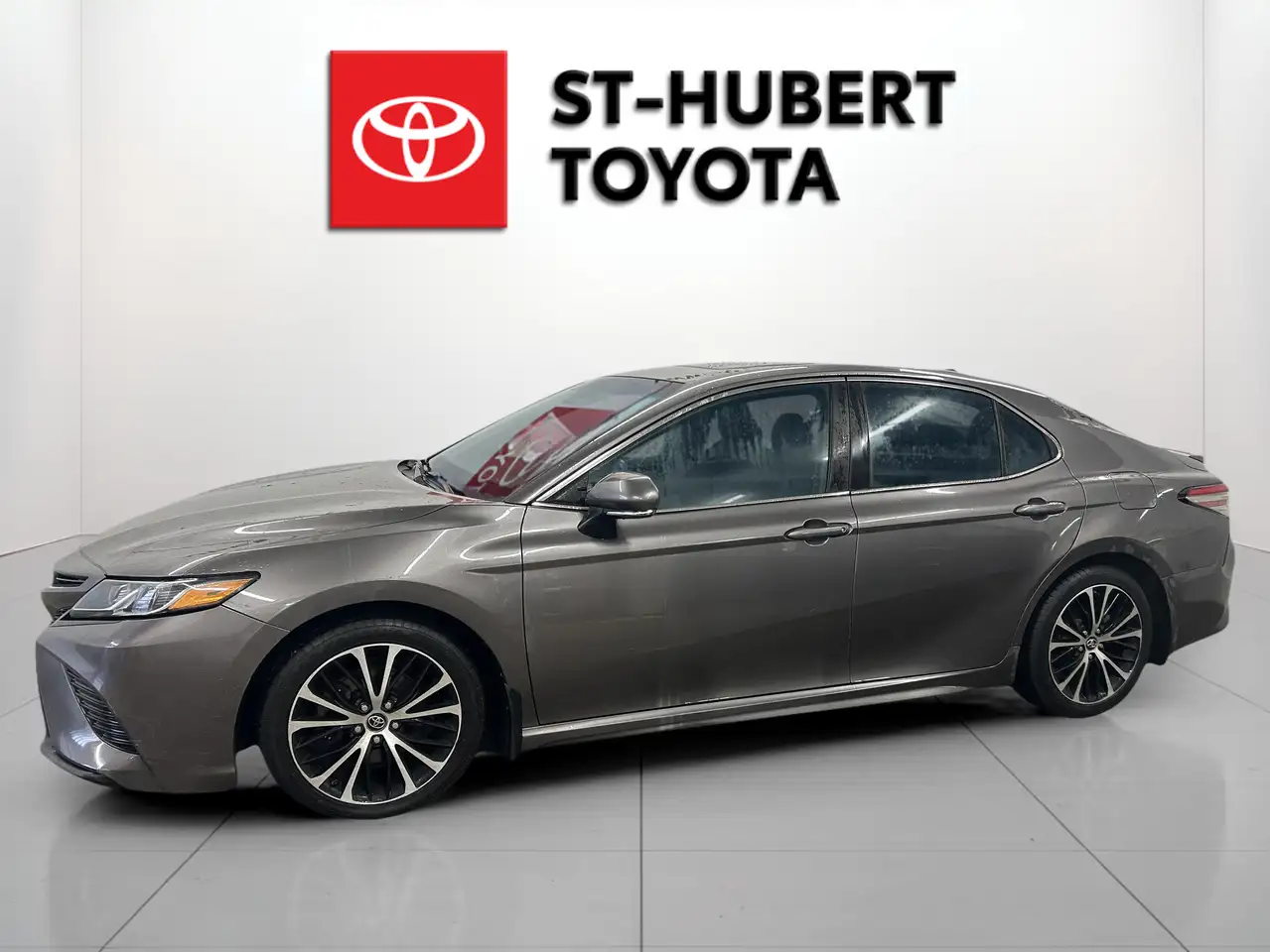 Toyota Camry снимка Toyota Camry