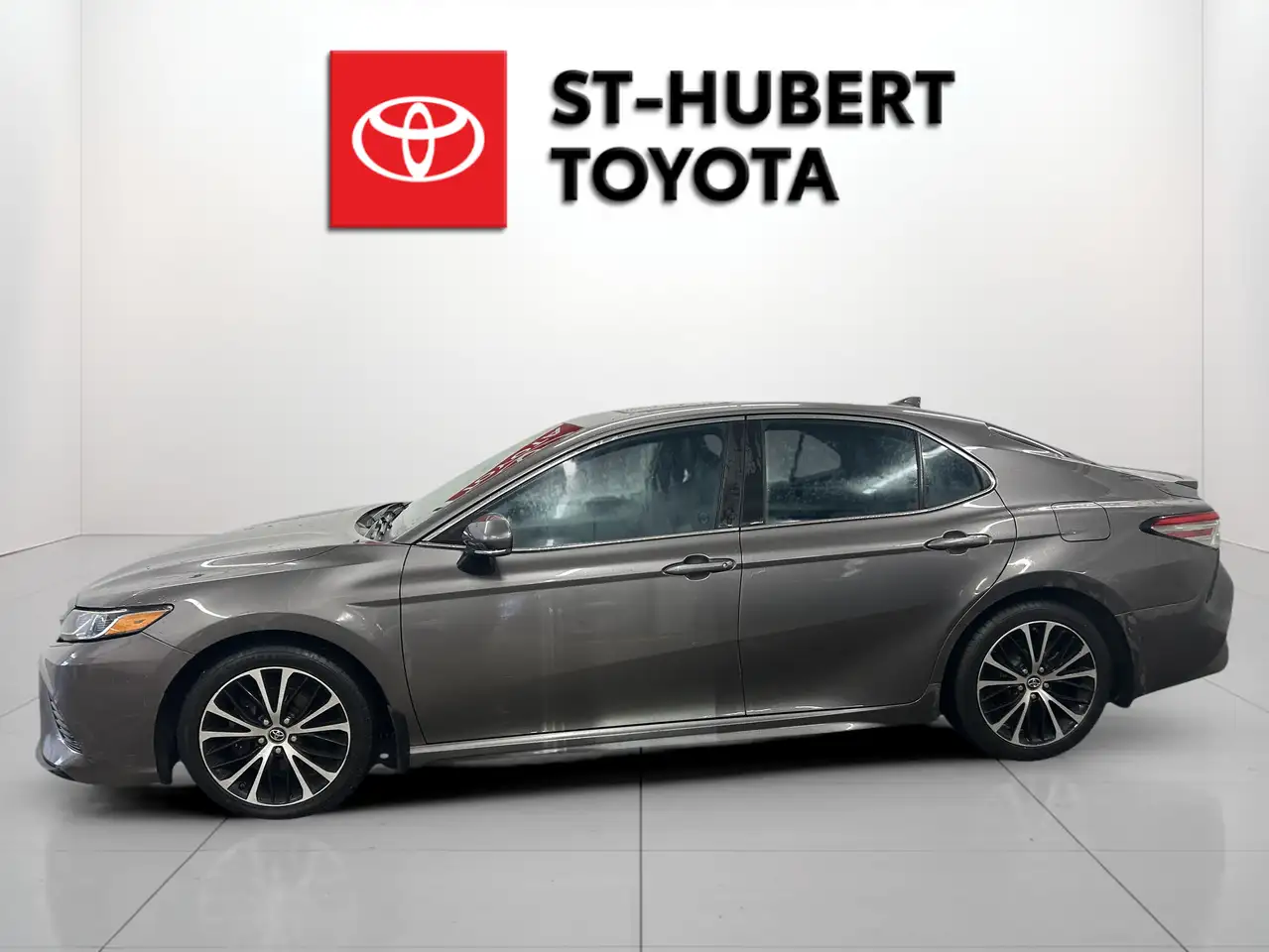 Toyota Camry снимка Toyota Camry