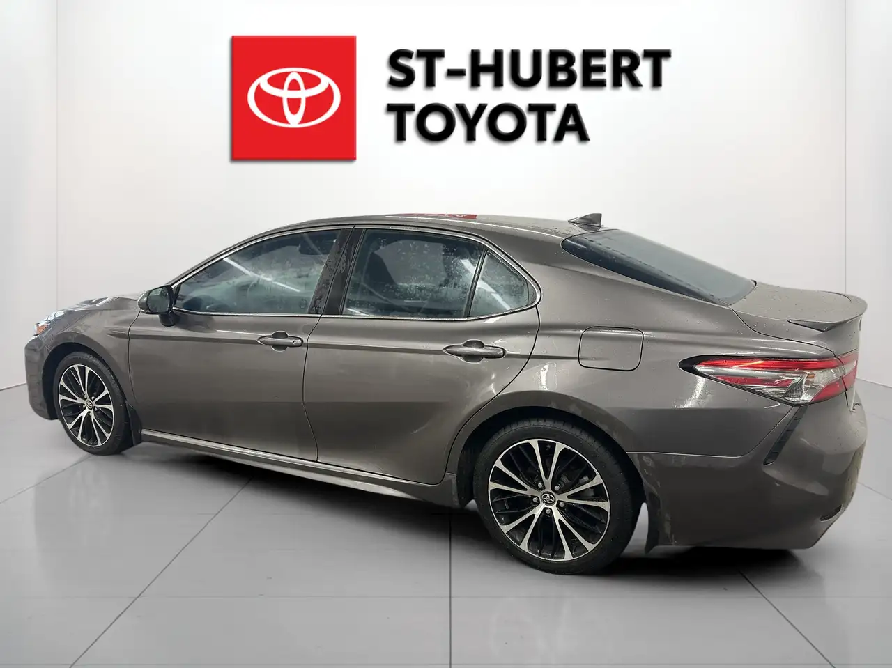 Toyota Camry снимка Toyota Camry