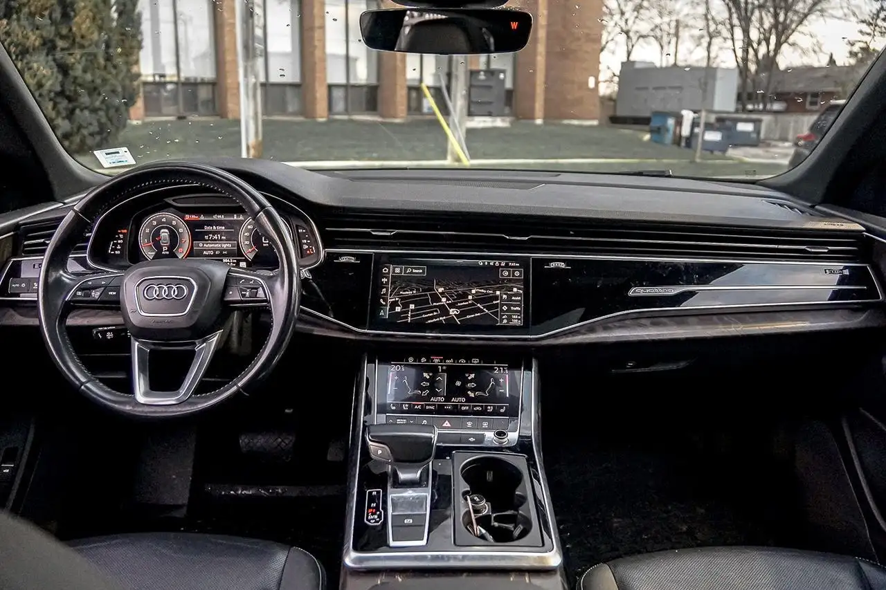 Audi Q8 fotografie Audi Q8