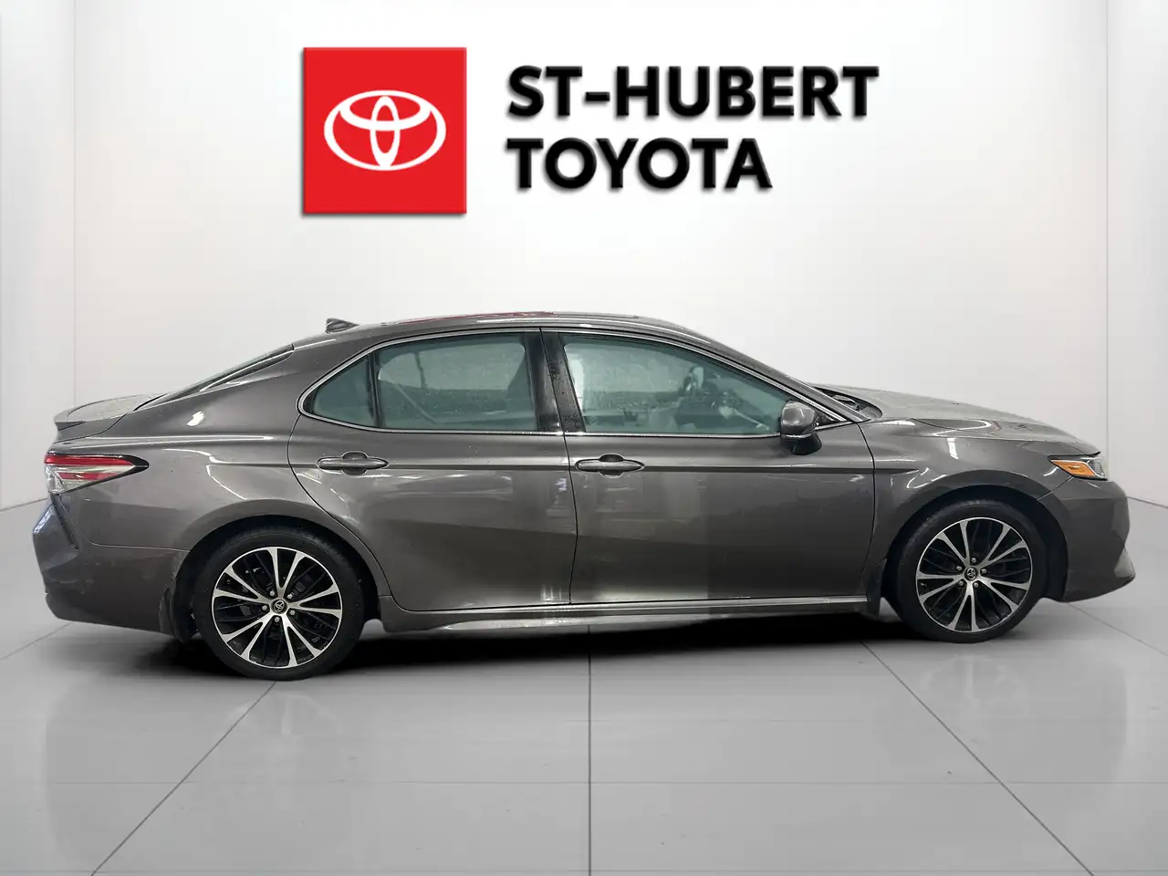 Toyota Camry снимка Toyota Camry