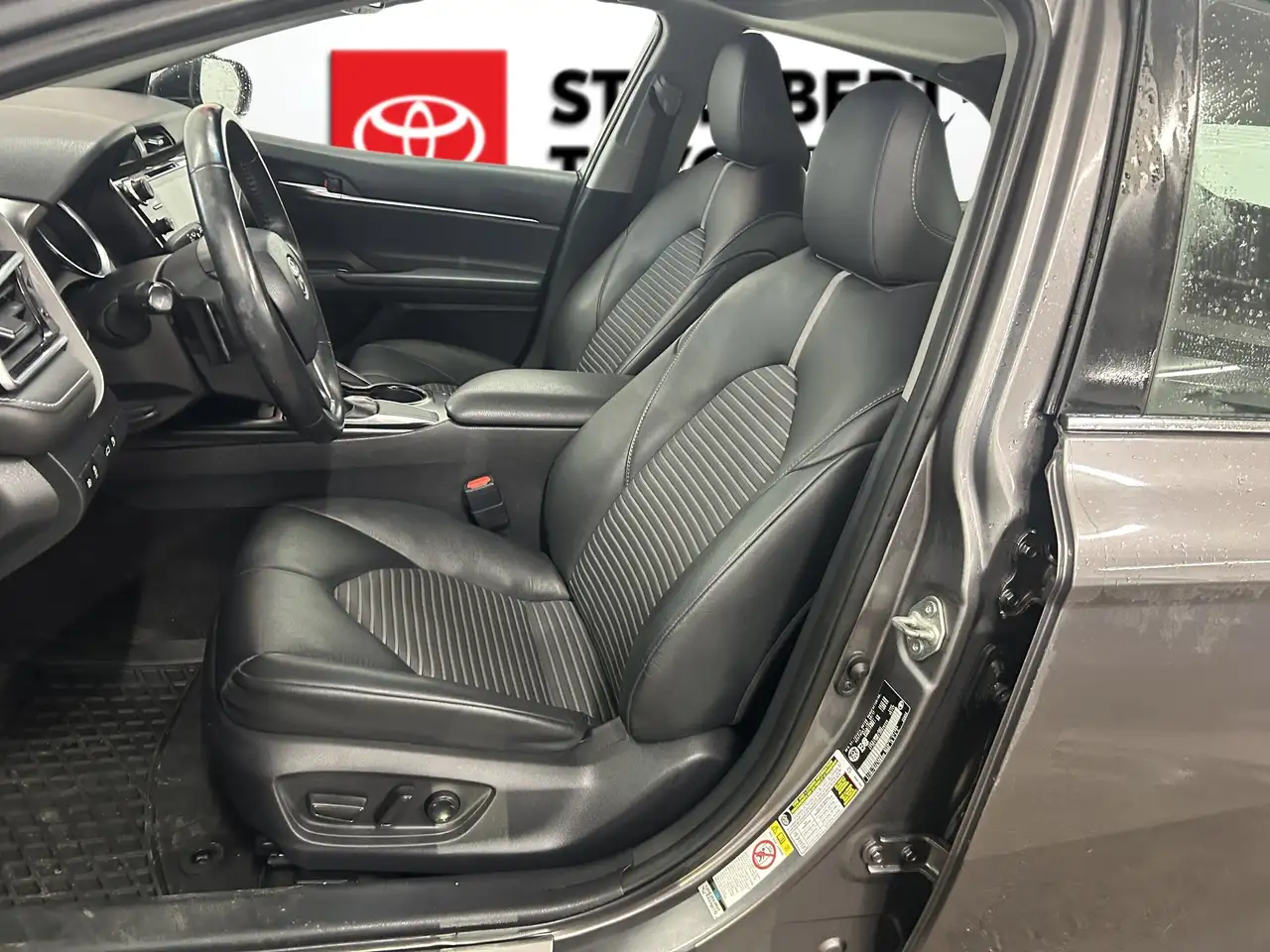 Toyota Camry снимка Toyota Camry