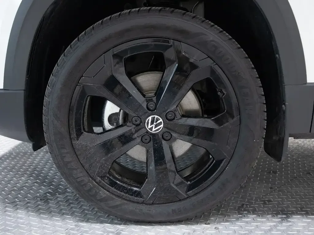 Volkswagen Taos снимка Volkswagen Taos