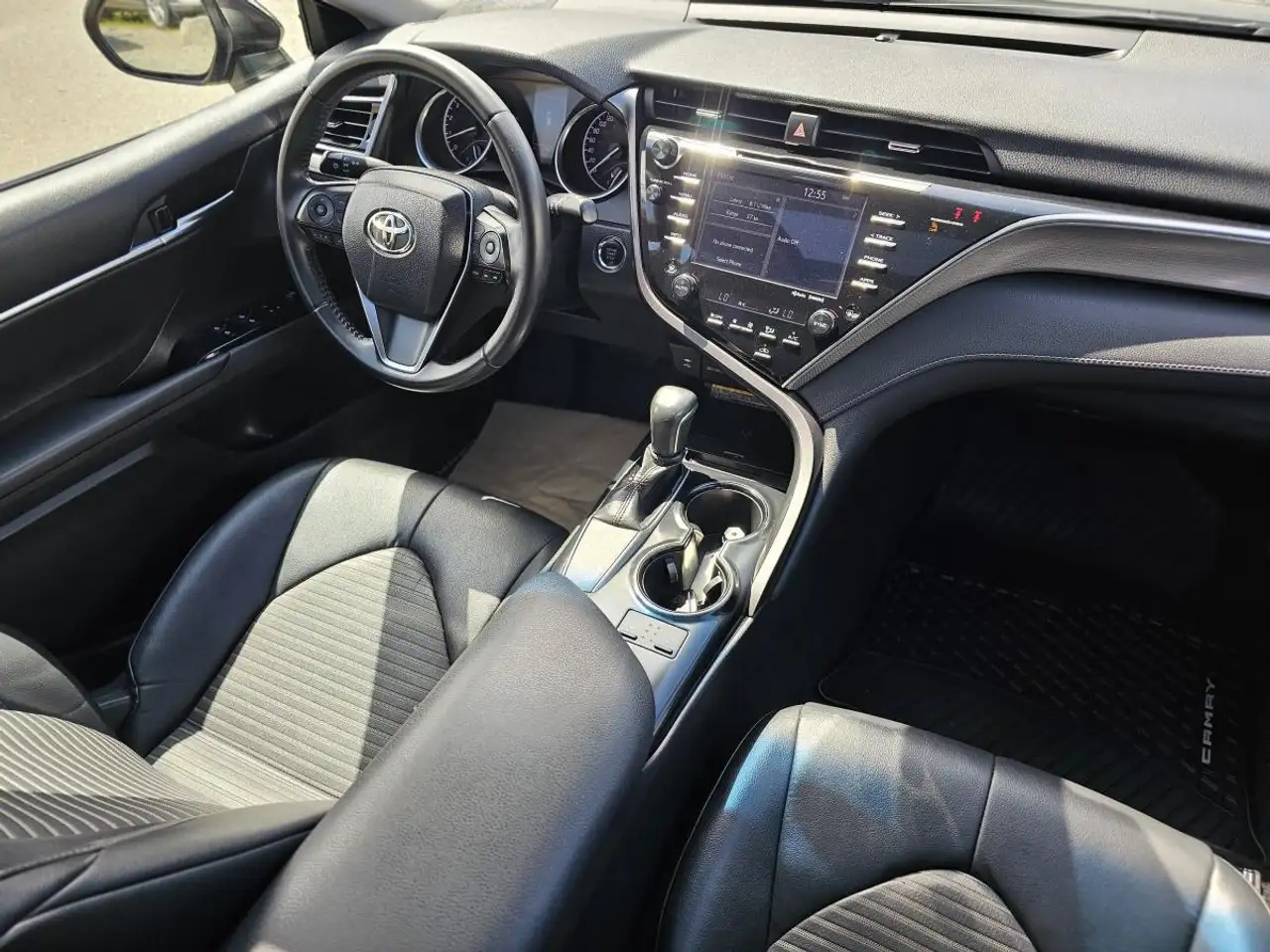 Toyota Camry снимка Toyota Camry