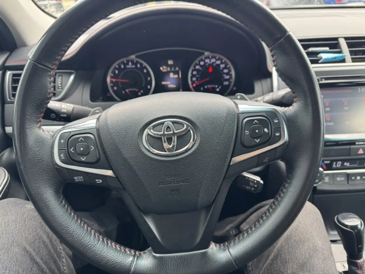 Toyota Camry снимка Toyota Camry