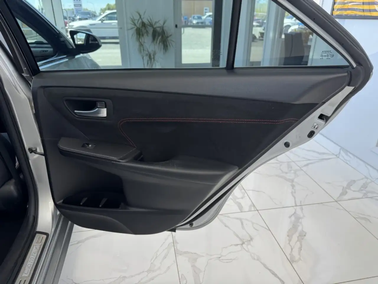 Toyota Camry снимка Toyota Camry