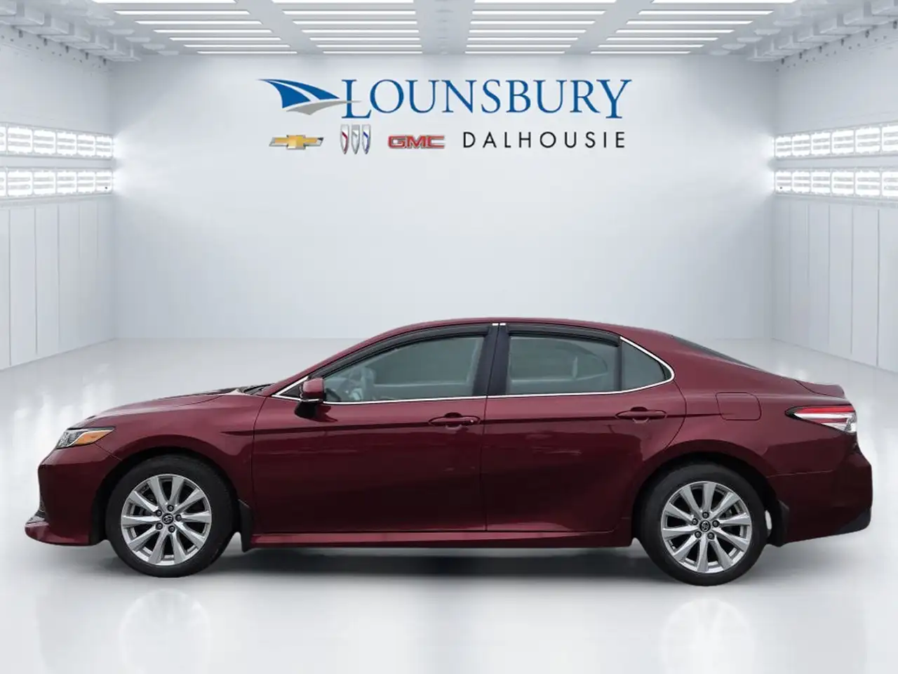 Toyota Camry снимка Toyota Camry