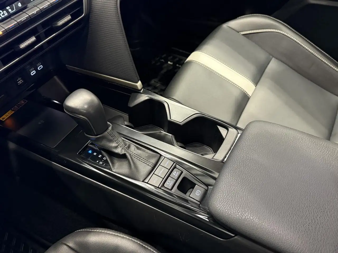 Toyota Camry снимка Toyota Camry