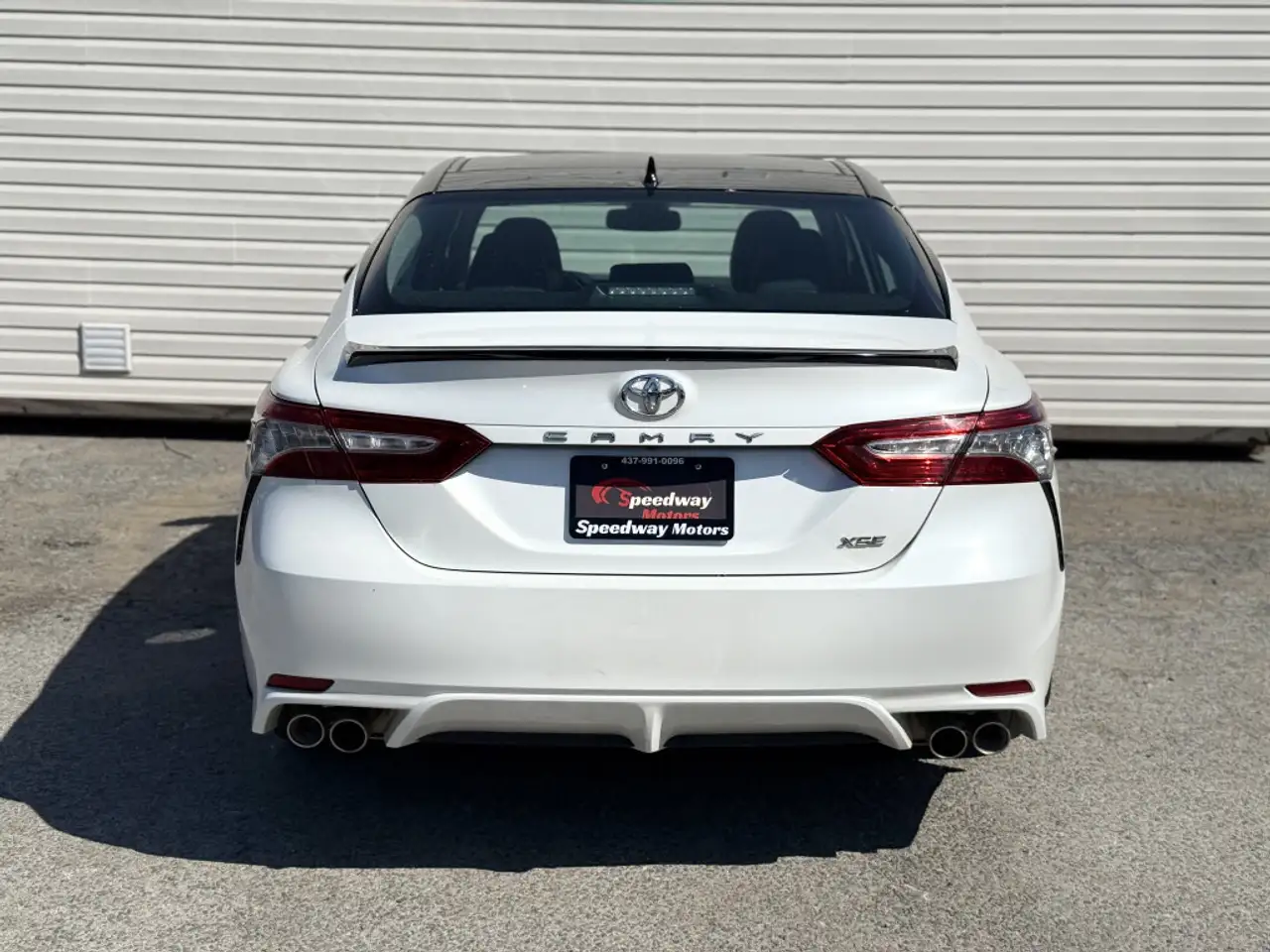 Toyota Camry снимка Toyota Camry