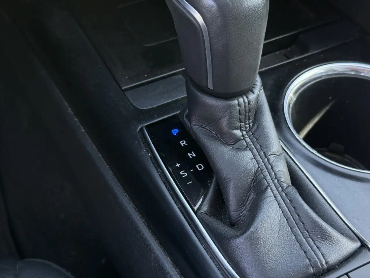 Toyota Camry снимка Toyota Camry