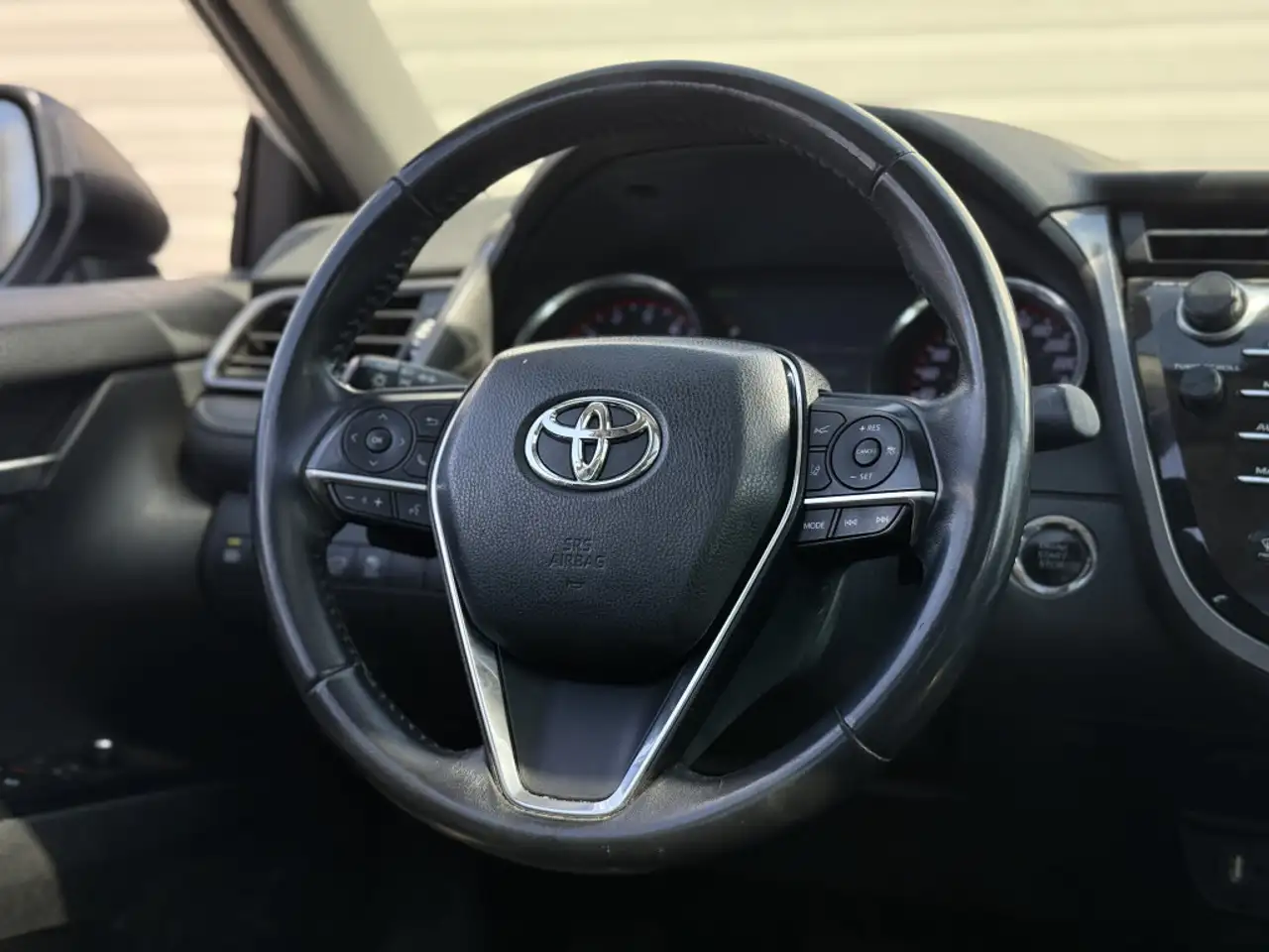Toyota Camry снимка Toyota Camry