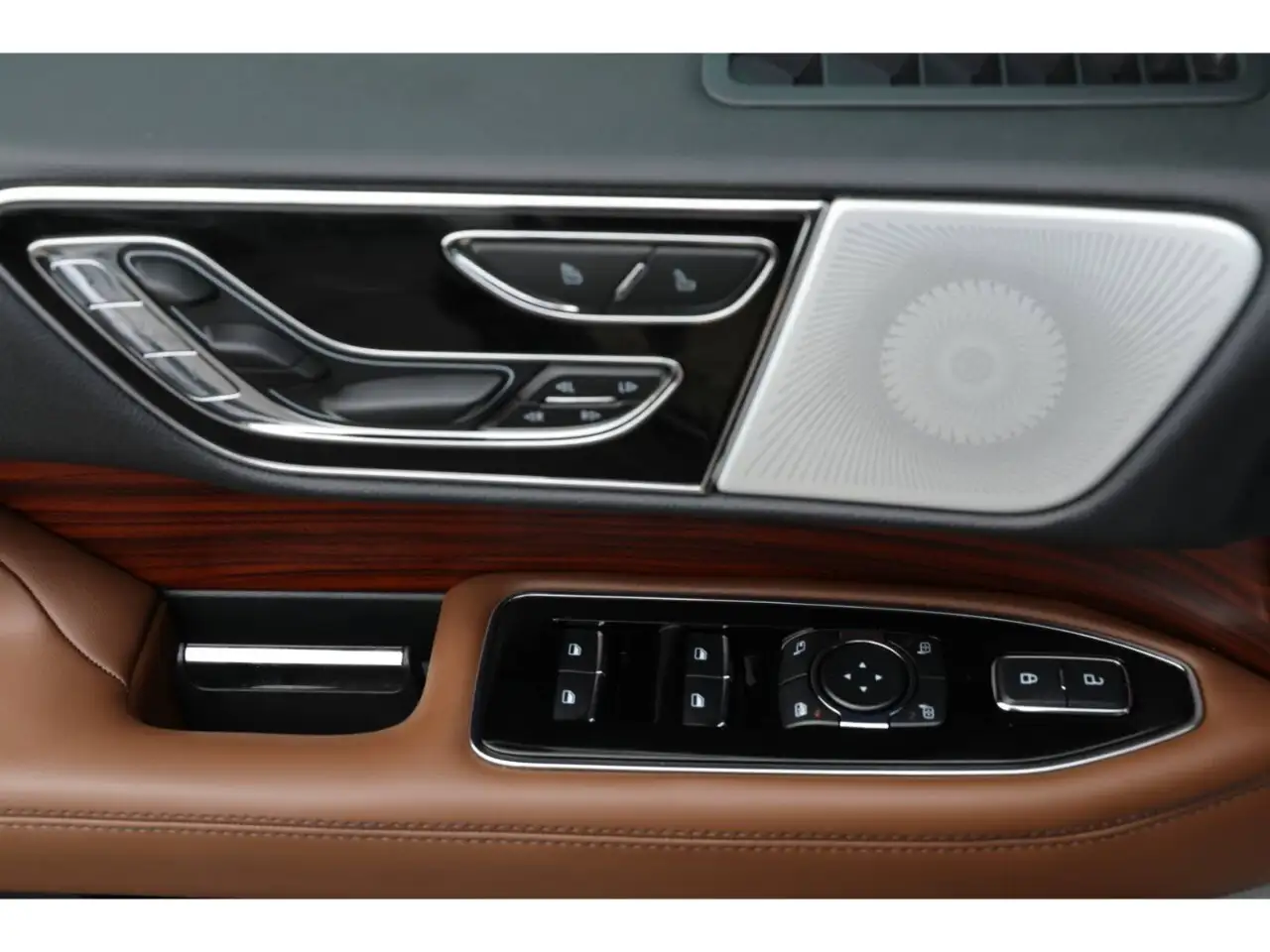 Lincoln Navigator снимка Lincoln Navigator