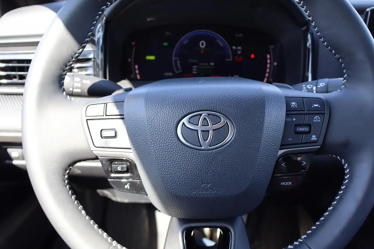 Toyota Camry снимка Toyota Camry