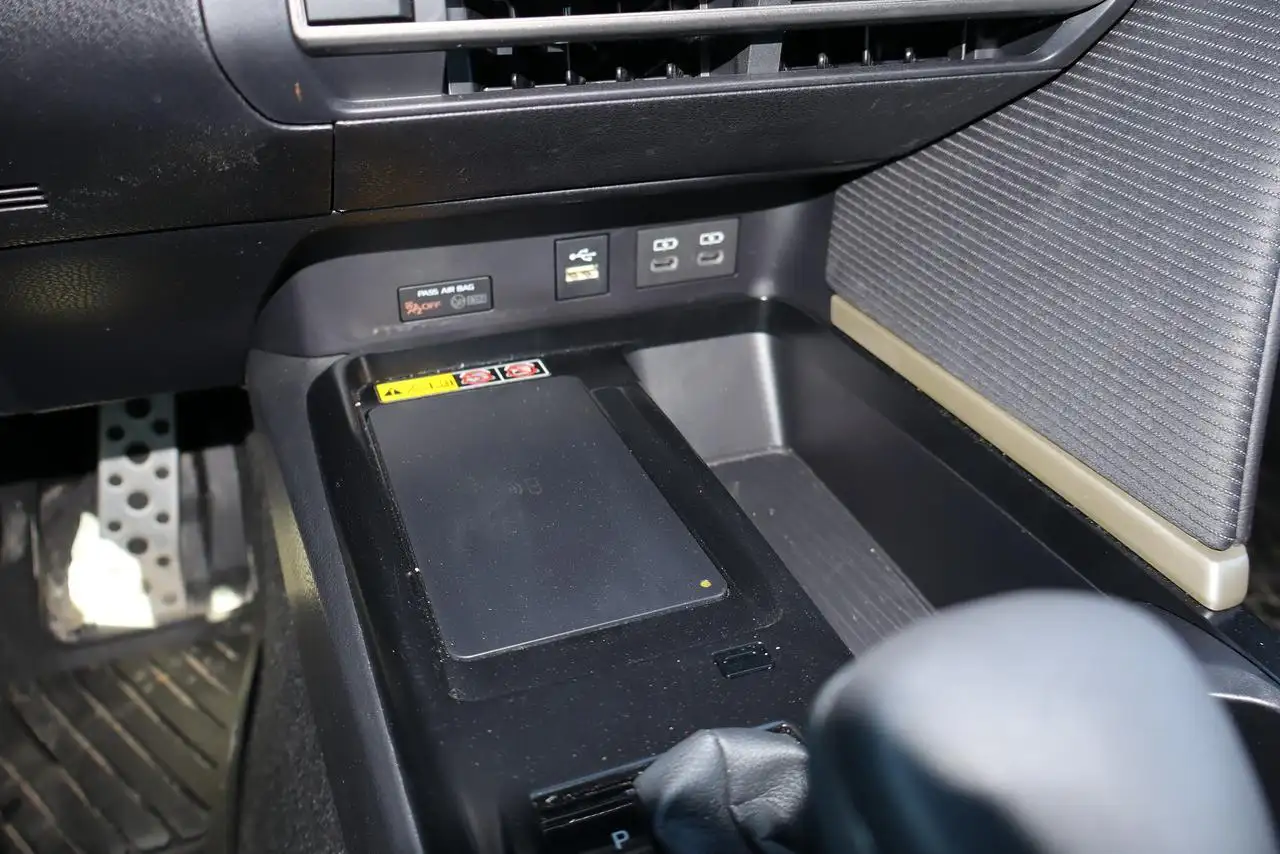 Toyota Camry снимка Toyota Camry