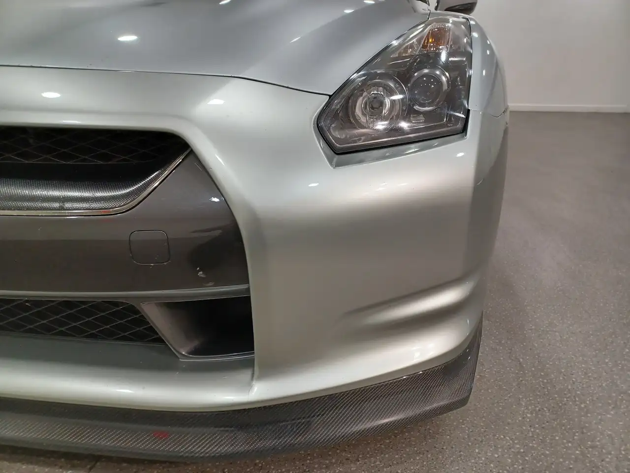Nissan GT-R снимка Nissan GT-R