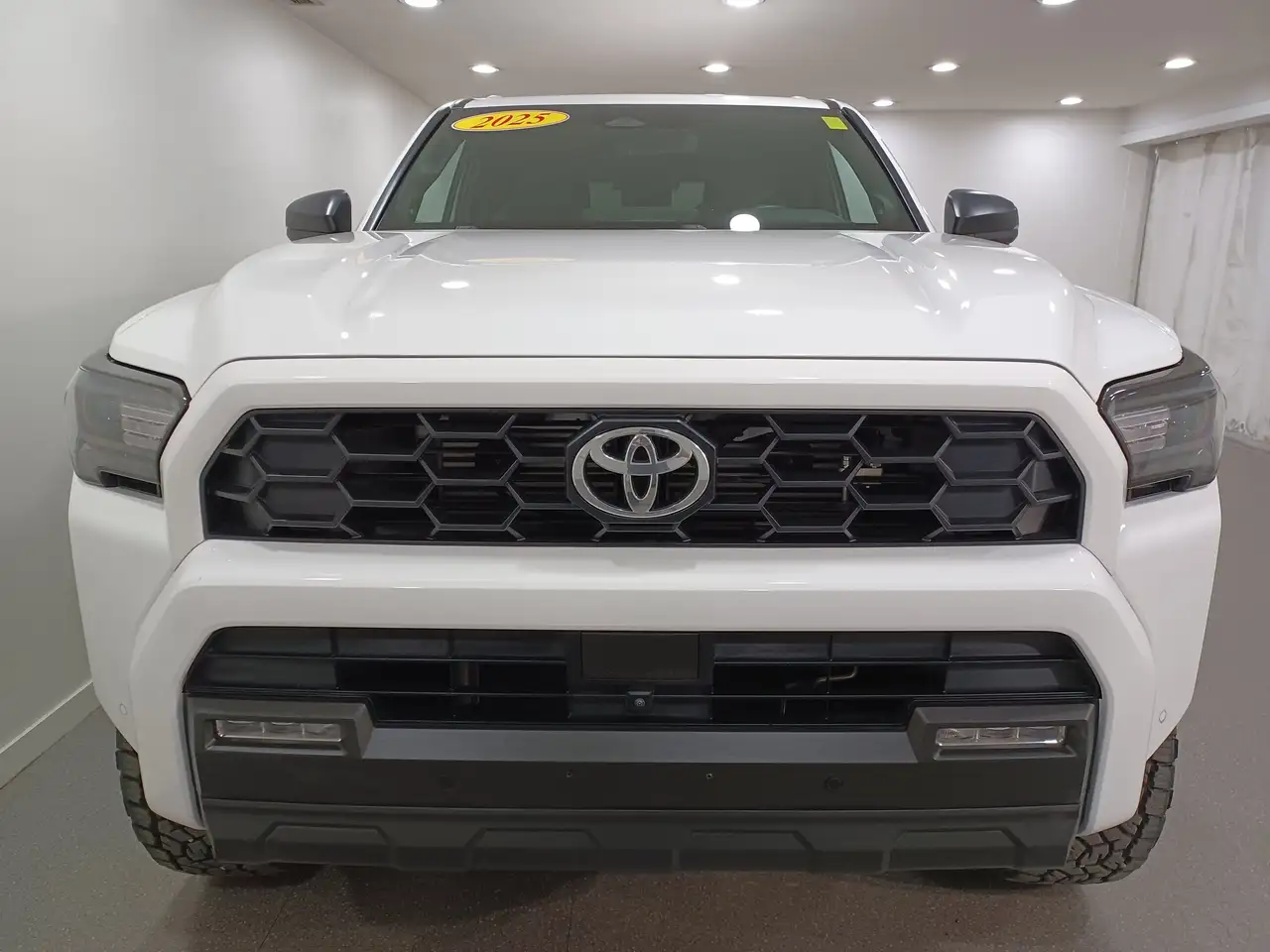Toyota 4-Runner снимка Toyota 4-Runner
