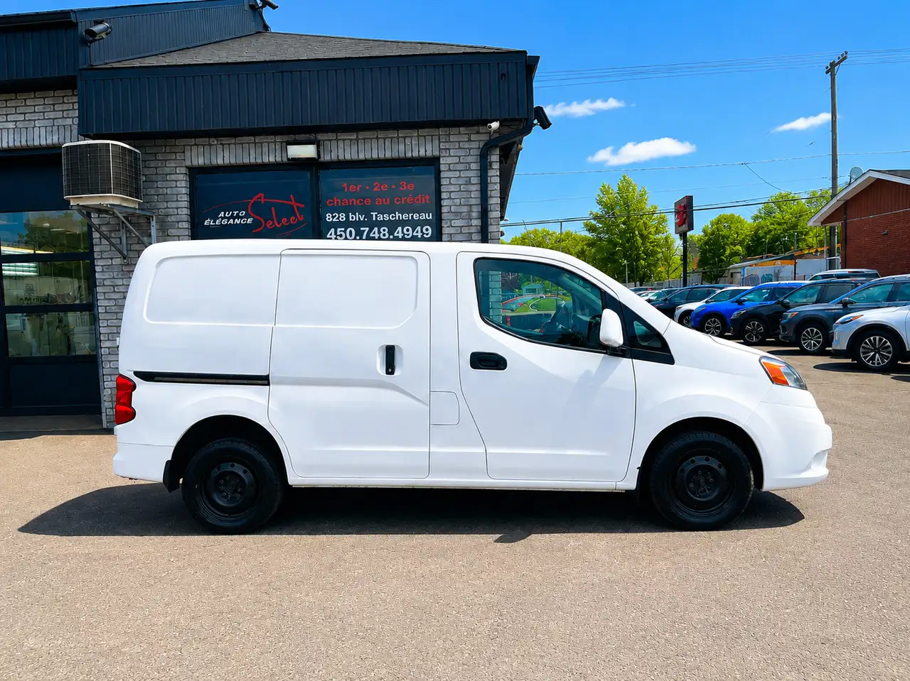 Nissan NV200 снимка Nissan NV200