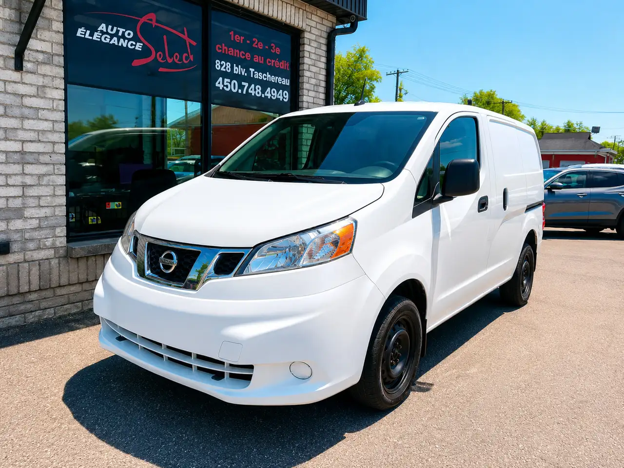 Nissan NV200 снимка Nissan NV200