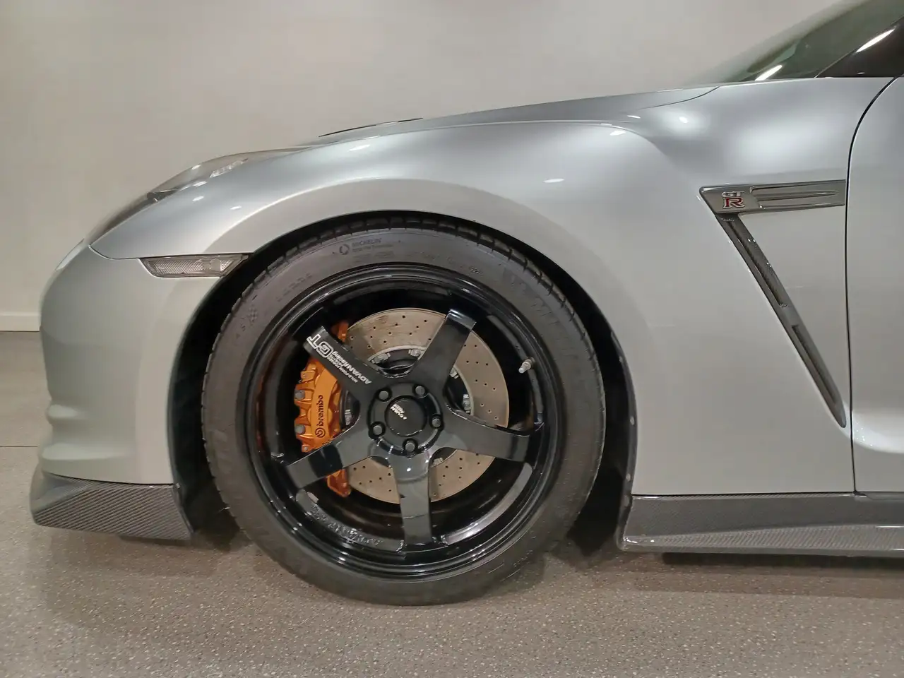 Nissan GT-R снимка Nissan GT-R