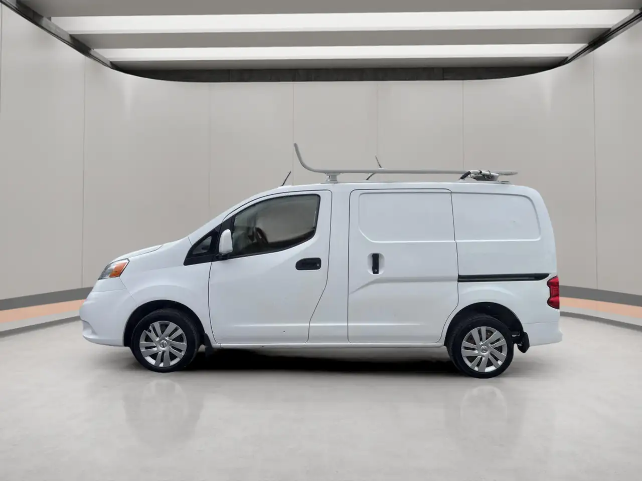 Nissan NV200 снимка Nissan NV200