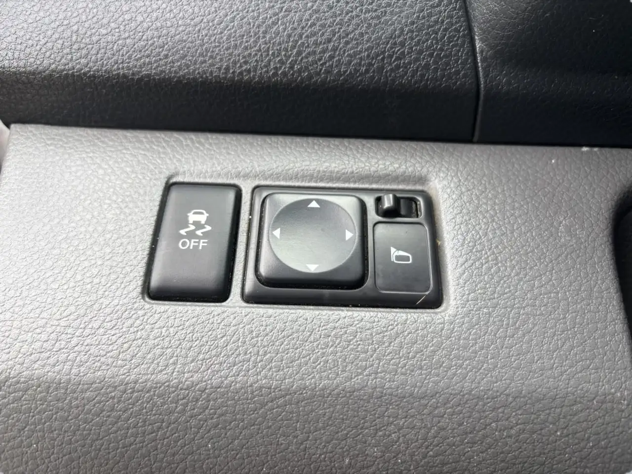 Nissan NV200 снимка Nissan NV200