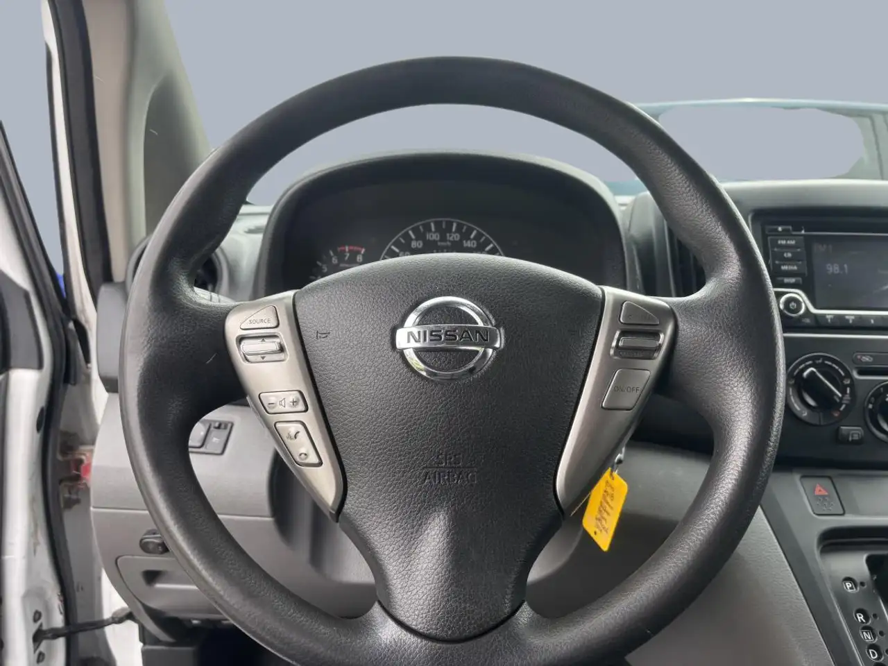 Nissan NV200 снимка Nissan NV200