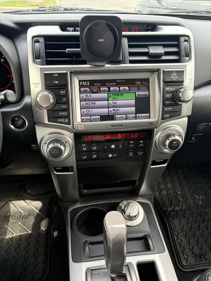 Toyota 4-Runner photo Toyota 4-Runner