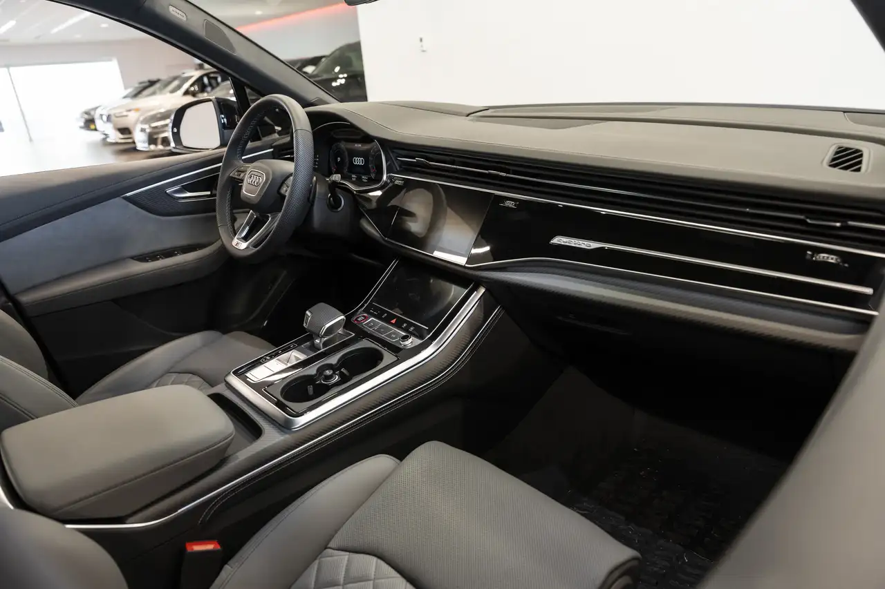 Audi SQ7 photo Audi SQ7